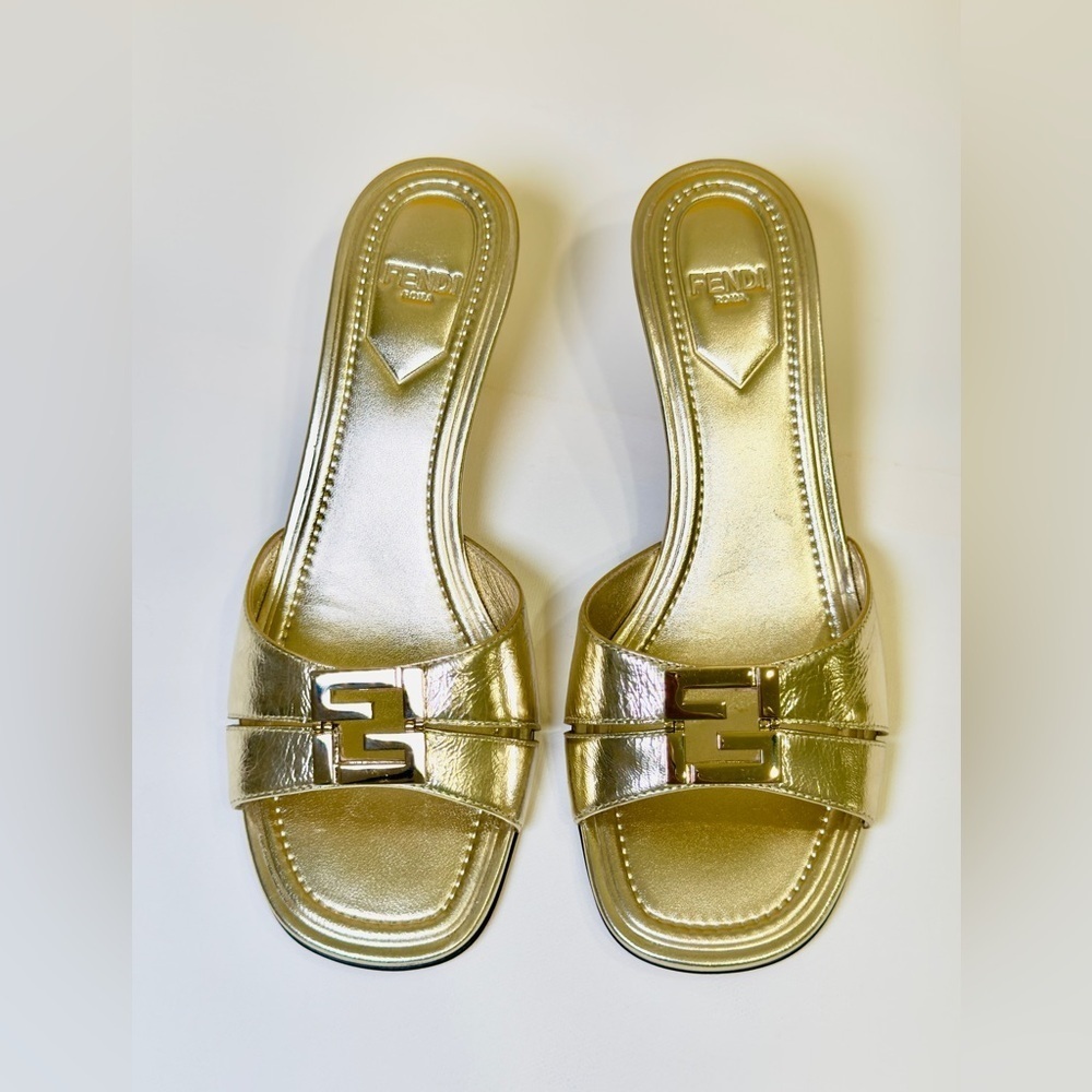 Fendi FFold Metallic Leather Kitten-Heel Sandal Light Gold Open Toe Slide Size36 - Picture 11 of 16